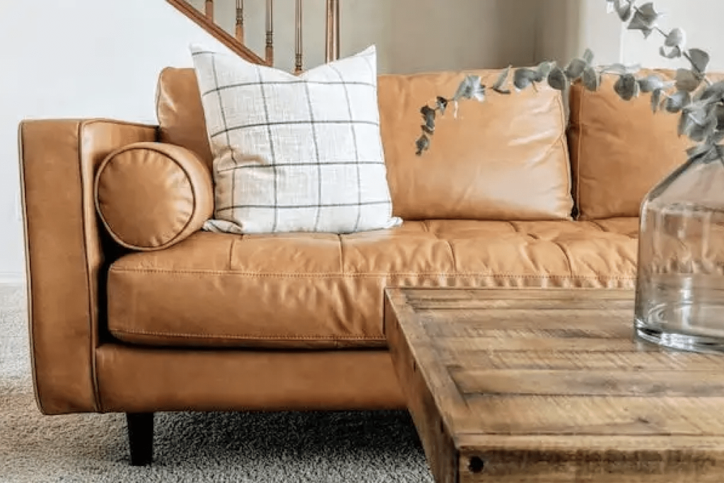 Cómo limpiar un sofá de piel - CONSEJOS - Unika Sofás